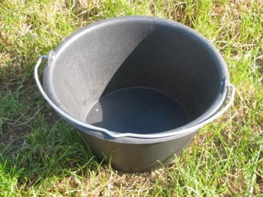 wiadro na wodę lub mleko 540